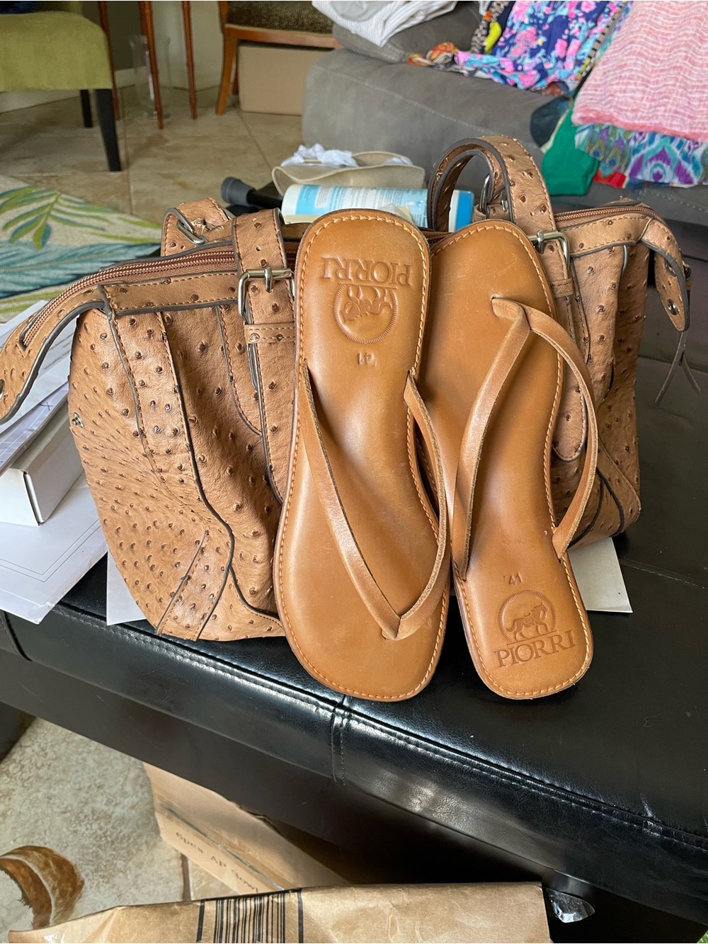 PIORRI FLIP FLOPS - Picture 2 of 3